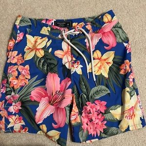 Men’s Abercrombie Board Swim shorts. Stretch. Waist 28. NWOT